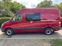 Begagnad Mercedes Sprinter 2015 Röd Van