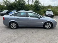 Used Vauxhall Vectra Design Edition 150 HP (110 kW) 2008 Silver Hatchback