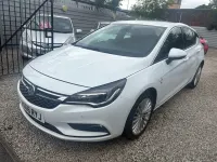 Used Vauxhall Astra Elite 136 HP (100 kW) 2017 White Hatchback