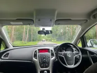 Used Vauxhall Astra 2013 White Hatchback
