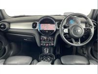 Used Mini Cooper Exclusive 136 HP (100 kW) 2021 Chili red Hatchback