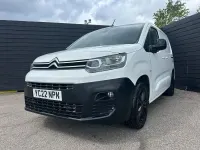 Second-hand Citroën Berlingo 100 CP (73 kW) 2022 Alb Monovolum