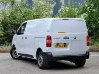 Second-hand Vauxhall Vivaro 2024 Alb Monovolum