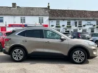 Usado Ford Kuga Titanium 190 HP (139 kW) 2020 Prateado SUV