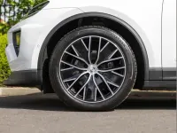 Used Porsche Macan 264 kW (360 HP) 2025 White SUV