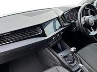 Used Audi A1 Design 113 HP (83 kW) 2020 White SUV