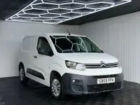 Used Citroën Berlingo 100 HP (73 kW) 2020 White MPV