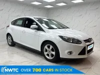 Begagnad Ford Focus Zetec 115 HK (84 kW) 2014 Vit Halvkombi