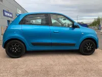 Used Renault Twingo Play 70 HP (51 kW) 2015 Blue Hatchback