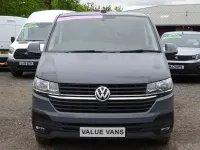 Usado VW Transporter Highline 2023 Gris Van