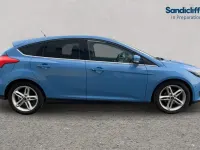 Begagnad Ford Focus Titanium 125 HK (91 kW) 2017 Blå Halvkombi