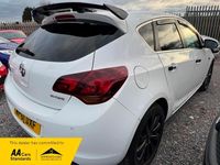 Used Vauxhall Astra Elite 165 HP (121 kW) 2011 White Hatchback