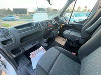 Used Vauxhall Movano S 145 HP (106 kW) 2019 White MPV