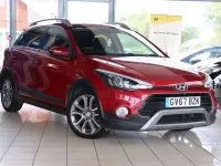 Begagnad Hyundai i20 Active 2017 Röd Halvkombi