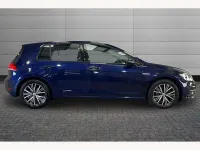 Used VW Golf VII SE 130 HP (95 kW) 2018 Blue Hatchback