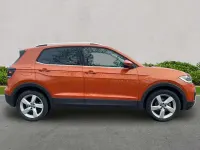 Used VW T-Cross SEL 110 HP (80 kW) 2023 Orange SUV