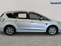 Usado Ford S-MAX Titanium 190 HP (139 kW) 2022 Prateado Monovolume