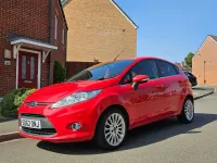 Used Ford Fiesta Titanium 96 HP (70 kW) 2012 Red Hatchback