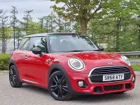 Usado Mini Cooper 136 CV (100 kW) 2018 Rojo Utilitario