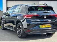 Ny VW ID.3 Pro 150 kW (204 HK) 2025 Svart Halvkombi