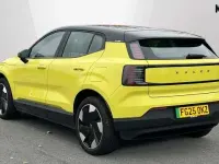 Usado Volvo EX30 Plus 200 kW (272 HP) 2024 Amarelo SUV