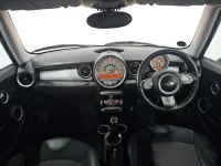 Usado Mini Cooper Hatch 2010 Negro Utilitario