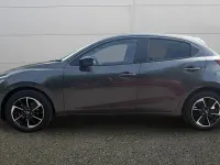 Usado Mazda 2 Homura-Aka 90 HP (66 kW) 2024 Cinzento Citadino