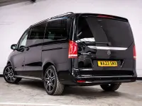 Usado Mercedes V220 AMG line 163 HP (119 kW) 2023 Preto Monovolume