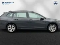 Gebraucht VW Golf VIII Life 113 PS (83 kW) 2022 Grau Kombi