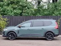 Used Dacia Jogger Extreme 140 HP (102 kW) 2024 Green MPV