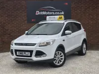 Usado Ford Kuga Titanium 150 CV (110 kW) 2016 Blanco SUV