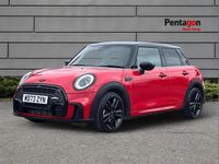 Używany Mini Cooper Comfort 134 KM (98 kW) 2024 Czerwony Hatchback