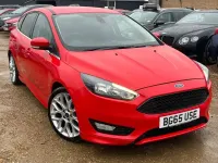 Used Ford Focus Zetec 125 HP (91 kW) 2015 Red Hatchback