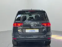 Usado VW Touran Family 115 HP (84 kW) 2018 Cinzento Monovolume
