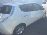 Gebraucht Nissan Leaf 80 kW (109 PS) 2013 Weiß Kleinwagen