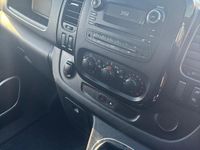 Used Vauxhall Vivaro Sportive 120 HP (88 kW) 2018 White MPV