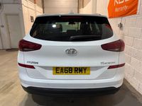 Used Hyundai Tucson SE 2018 White SUV