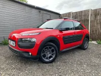 Used Citroën C4 Cactus Feel 82 HP (60 kW) 2017 Red Hatchback