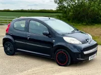 Used Peugeot 107 68 HP (50 kW) 2011 Black Hatchback