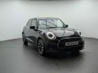 Begagnad Mini Cooper Exclusive 2022 Blå Halvkombi