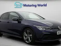 Second-hand VW Golf VIII R-line 150 CP (110 kW) 2023 Albastru Hatchback