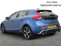 Used Volvo V40 R-Design 121 HP (88 kW) 2018 Blue Hatchback