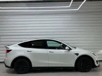 Used Tesla Model Y Long Range AWD 378 kW (514 HP) 2023 White SUV
