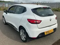 Used Renault Clio Dynamique 90 HP (66 kW) 2016 White Hatchback