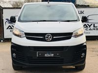 Used Vauxhall Vivaro S 100 HP (73 kW) 2021 White MPV