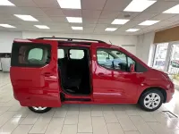 Used Vauxhall Combo S 110 HP (80 kW) 2019 Red MPV