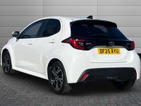 Used Toyota Yaris Hybrid Design 116 HP (85 kW) 2025 Pure white Hatchback