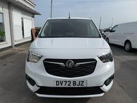 Second-hand Vauxhall Combo Sportive 100 CP (73 kW) 2022 Alb Monovolum