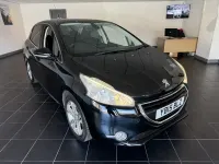 Used Peugeot 208 Allure 82 HP (60 kW) 2015 Black Hatchback