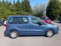 Used Peugeot TePee S 92 HP (67 kW) 2012 Blue MPV